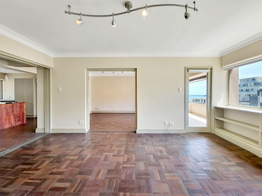 2 Bedroom Property for Sale in Sea Point Western Cape